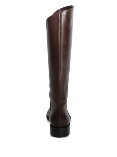Chuckies Vitello Pointed Boots In Brown