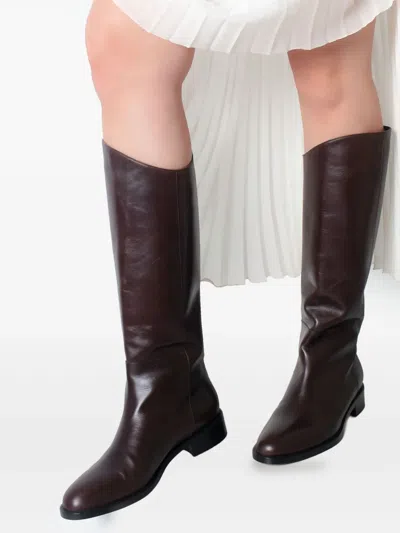 Chuckies Vitello Pointed Boots In Brown