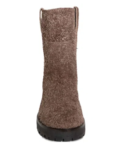 Chuckies Textured Boot In Brown