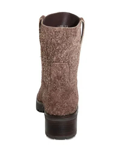 Chuckies Textured Boot In Brown