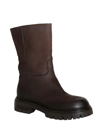 Chuckies Lug-sole Boot In Brown