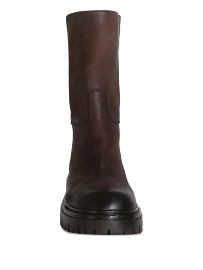 Chuckies Lug-sole Boot In Brown