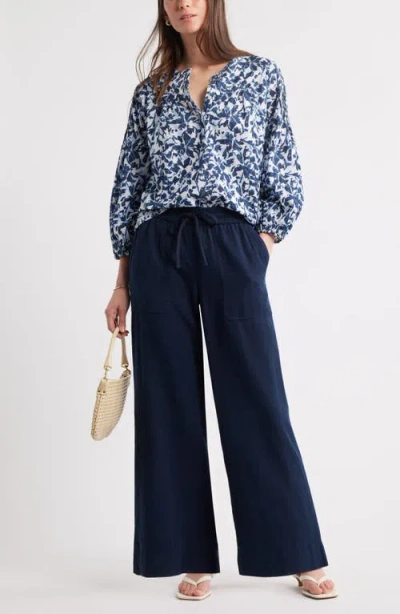 Caslon ® Pintuck Pleat Top In Blue