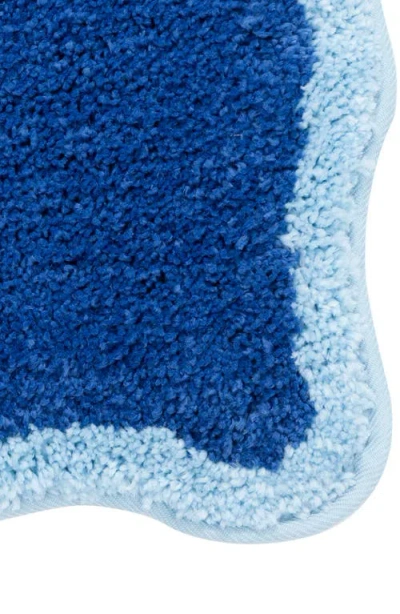 Vcny Home Scalloped Edge Tufted Bath Mat In Transparent