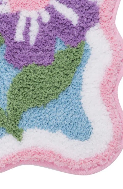 Vcny Home Scalloped Edge Tufted Bath Mat In Transparent