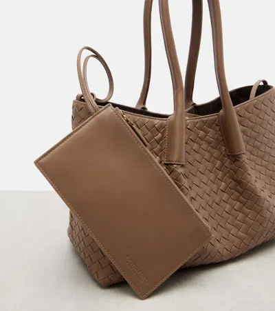 Bottega Veneta Pinacoteca Intrecciato Leather Tote Bag In Brown