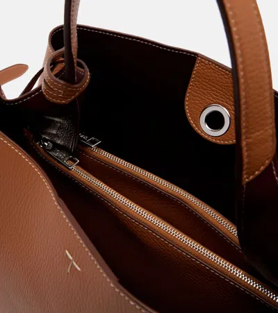 Tod's Apa Medium Leather Tote Bag In Brown