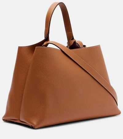 Tod's Apa Medium Leather Tote Bag In Brown