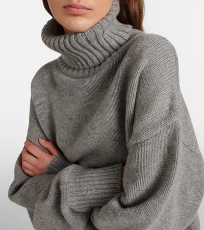 Extreme Cashmere N°434 Cashmere Turtleneck Sweater In Gray