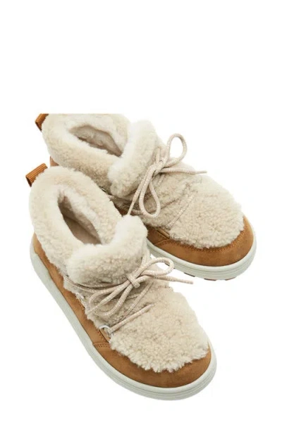 La Canadienne Laupen Genuine Shearling Lined Boot In White