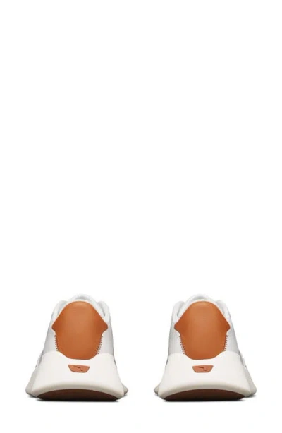 Wolf & Shepherd Toro Classic Sneaker In White