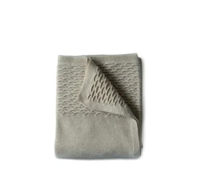 Evangeline Knit Scallop Throws In Gray