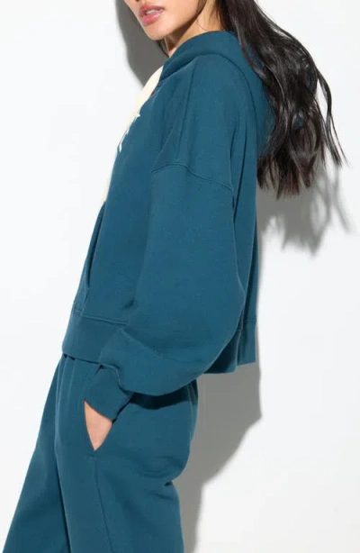 Spiritual Gangster Balance Olsen Crop Graphic Hoodie In Blue