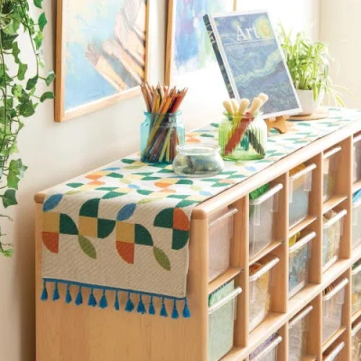 Kaplan Early Learning Company Abstract Petal Decorative Runner In Multi