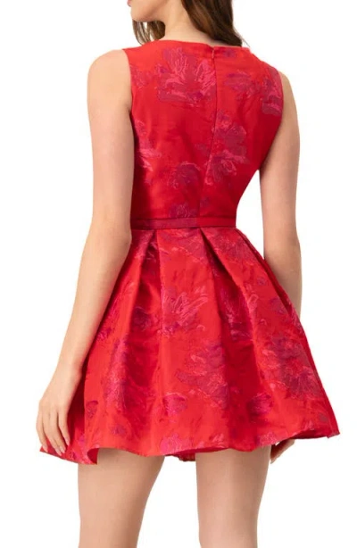 Ivonne Sleeveless Midi Dress With Round Neck In Red