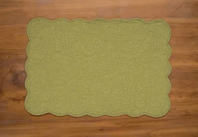 C & F Home C&f Home Christiana Sweet Pea Reversible Machine Washable Scallop Quilt Placemats Set Of 6 In Green