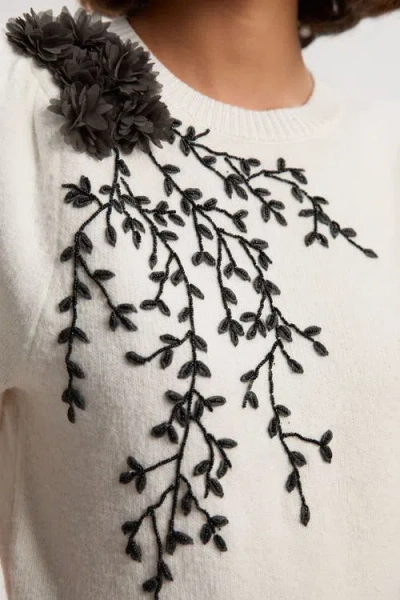 Karen Millen Flower And Beaded Puff Sleeve Knit Tee In White