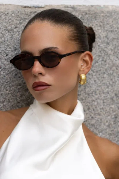 Freyrs Eyewear Zoe Oval Sunglasses In Brown