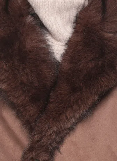 Betta Corradi Faux-fur Collar Double-breasted Coat In Brown
