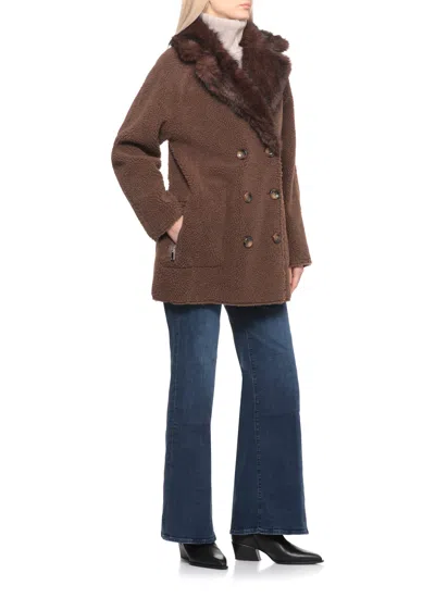 Betta Corradi Faux-fur Collar Double-breasted Coat In Brown