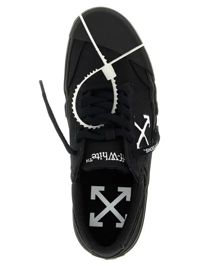 Off-white Round-toe Low-top Casual Shoes In Black