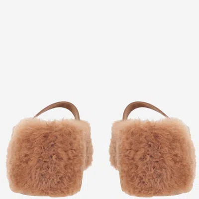 Ferragamo Gancini Ornamental Ballet Flats In Shearling In Nude