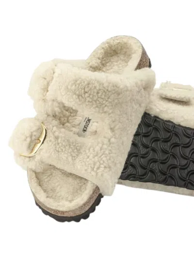 Birkenstock Slipper Arizona With Outter Teddy In Neutral