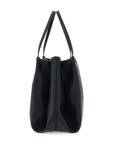 Ferragamo Women Medium Leather Shoulder Bag In Black