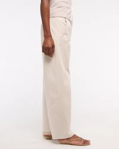 Abercrombie & Fitch Mid Rise Barrel Pant In White