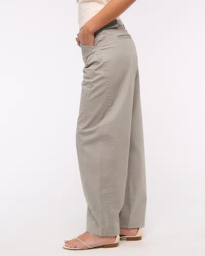 Abercrombie & Fitch Belted Barrel Pant In Gray