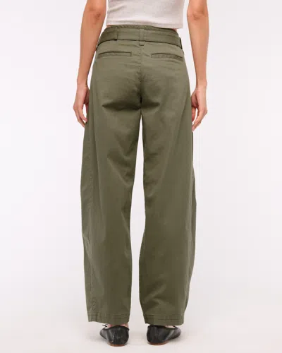 Abercrombie & Fitch Belted Barrel Pant In Green