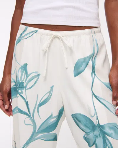 Abercrombie & Fitch Drapey Wide Leg Pull-on Pant In White