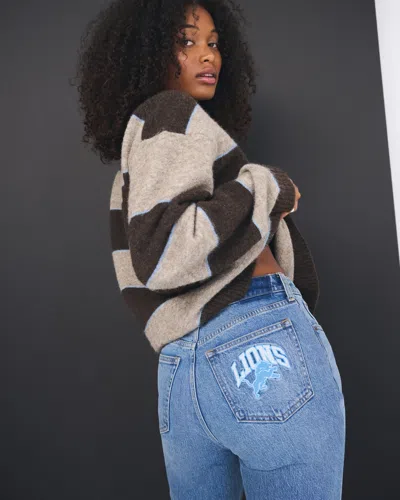 Abercrombie & Fitch Curve Love High Rise 90s Relaxed Detroit Lions Embroidered Jean In Blue