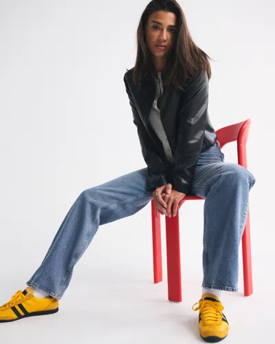 Abercrombie & Fitch Curve Love High Rise 90s Relaxed Jean In Blue