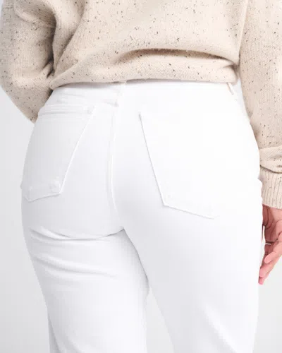 Abercrombie & Fitch Curve Love Mid Rise 90s Straight Jean In White