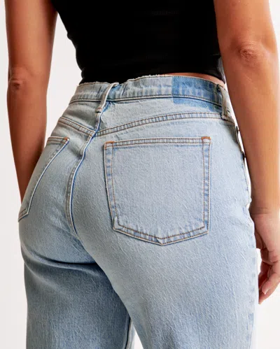 Abercrombie & Fitch Curve Love Mid Rise 90s Straight Jean