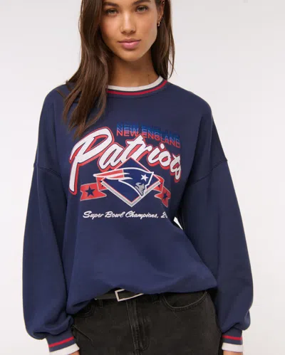 Abercrombie & Fitch New England Patriots  Sunday Crew