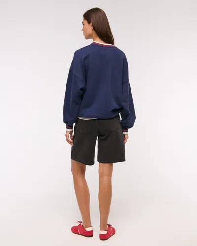 Abercrombie & Fitch New England Patriots  Sunday Crew