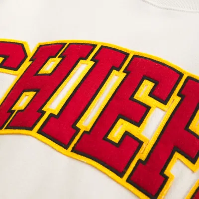 Abercrombie & Fitch Kansas City Chiefs Graphic Oversized Sunday Crew In White