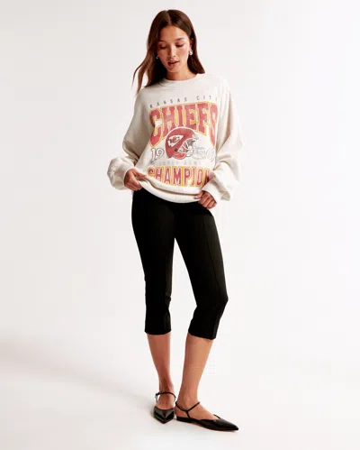 Abercrombie & Fitch Kansas City Chiefs Graphic Oversized Sunday Crew