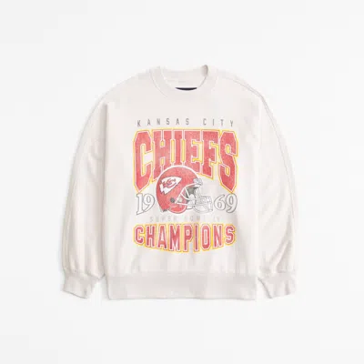 Abercrombie & Fitch Kansas City Chiefs Graphic Oversized Sunday Crew