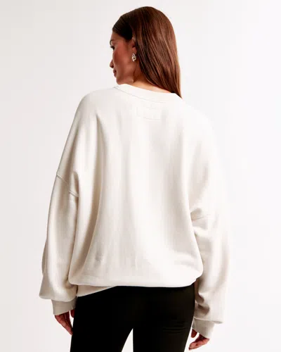 Abercrombie & Fitch Kansas City Chiefs Graphic Oversized Sunday Crew