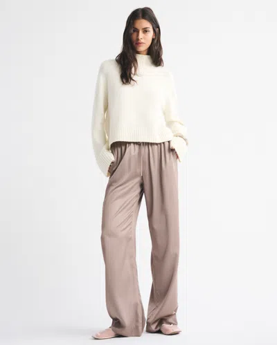 Abercrombie & Fitch Easy Mockneck Sweater In White