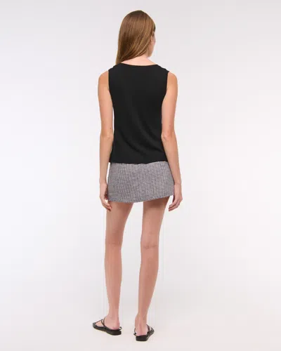 Abercrombie & Fitch V-neck Cutaway Sweater Vest In Black