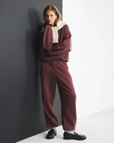 Abercrombie & Fitch High Rise Sunday Baggy Sweatpant In Burgundy