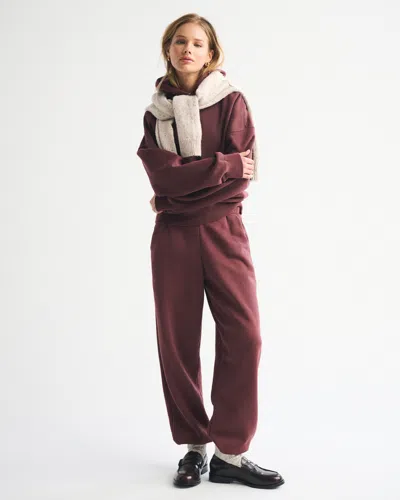 Abercrombie & Fitch High Rise Sunday Baggy Sweatpant In Burgundy