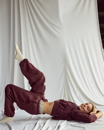 Abercrombie & Fitch High Rise Sunday Baggy Sweatpant In Burgundy