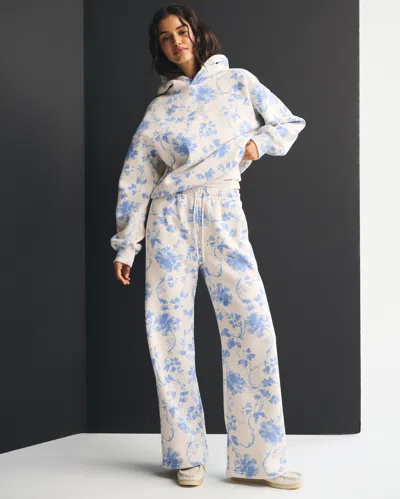 Abercrombie & Fitch High Rise Sunday Wide Leg Sweatpant In White