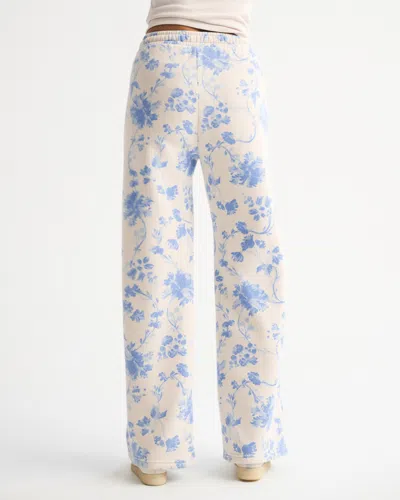 Abercrombie & Fitch High Rise Sunday Wide Leg Sweatpant In White