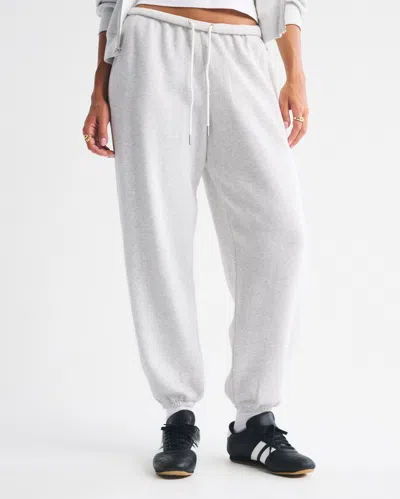 Abercrombie & Fitch High Rise Sunday Baggy Sweatpant In White